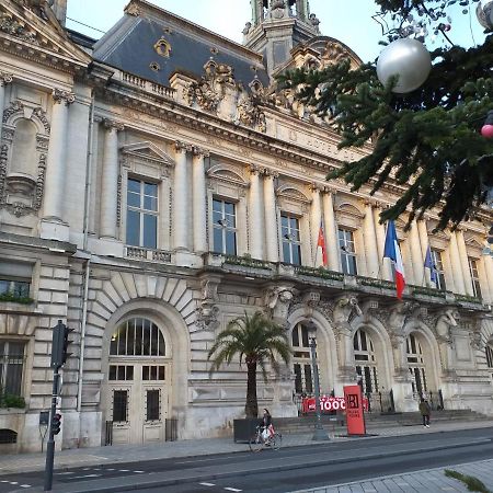 טור Appartement Au Calme, Avec Parc Prive, 50M Du Tram מראה חיצוני תמונה